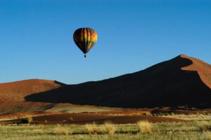 Balloon In Dunes 7
